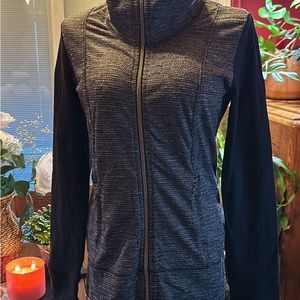 Lululemon jacket sz 8